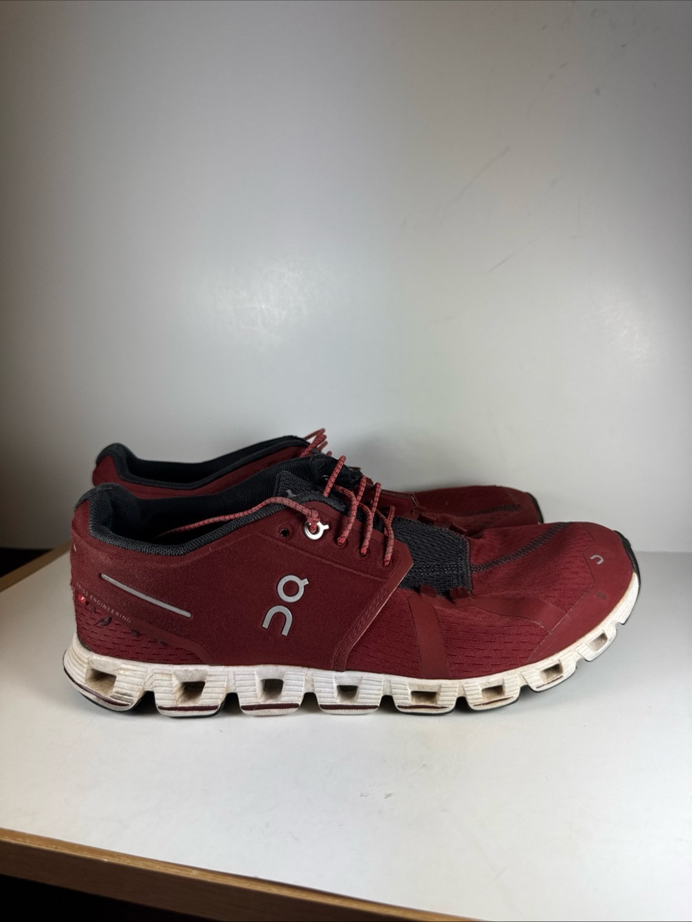 On Running Cloud 5 Women’s Size 9 Running Shoes - Burgundy